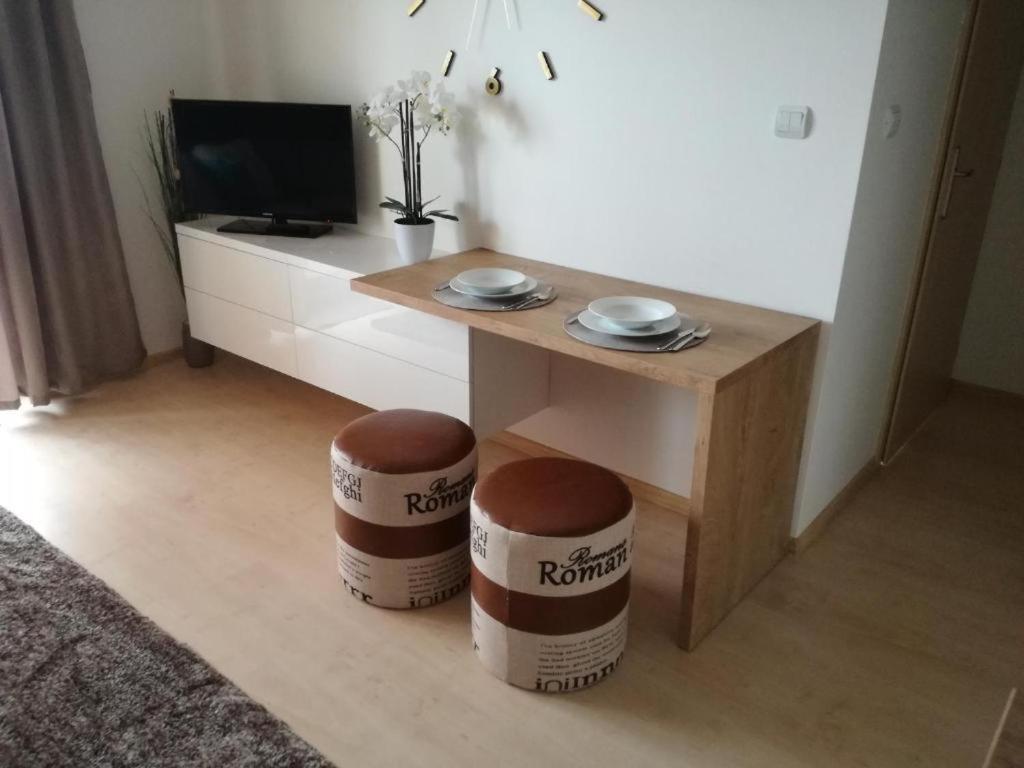 Liptovský Mikuláš Apartman Poludnica מראה חיצוני תמונה